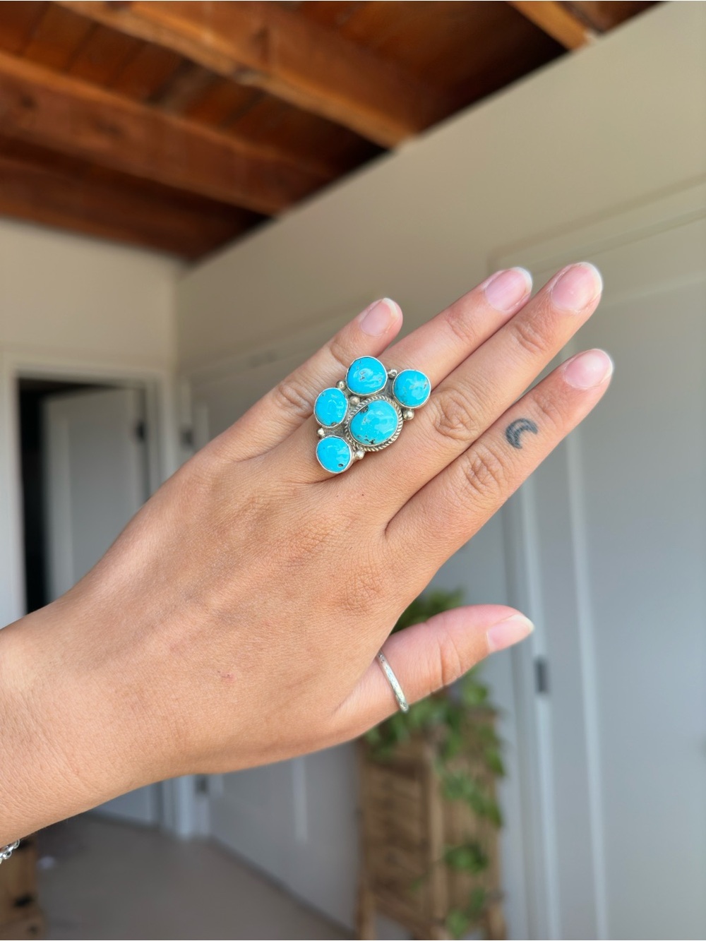 Native Made Kingman Turquoise Cluster Ring - Picture 2 of 5